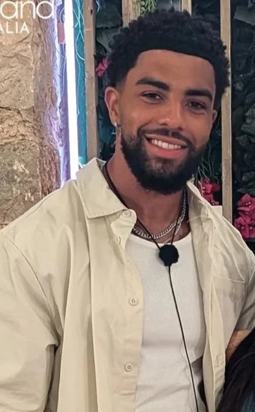 <em>Jhonatan A.</em>